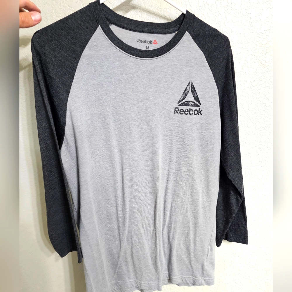 Three quarter sleeve t-shirt